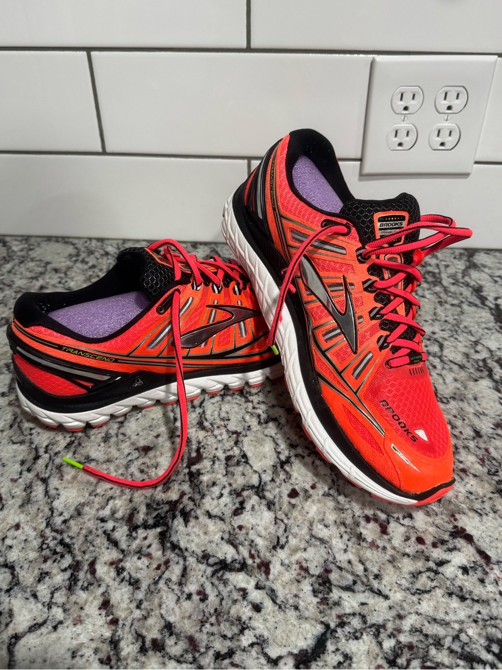 Mint condition - Brooks men’s Running Shoes - Orange with Black Accents